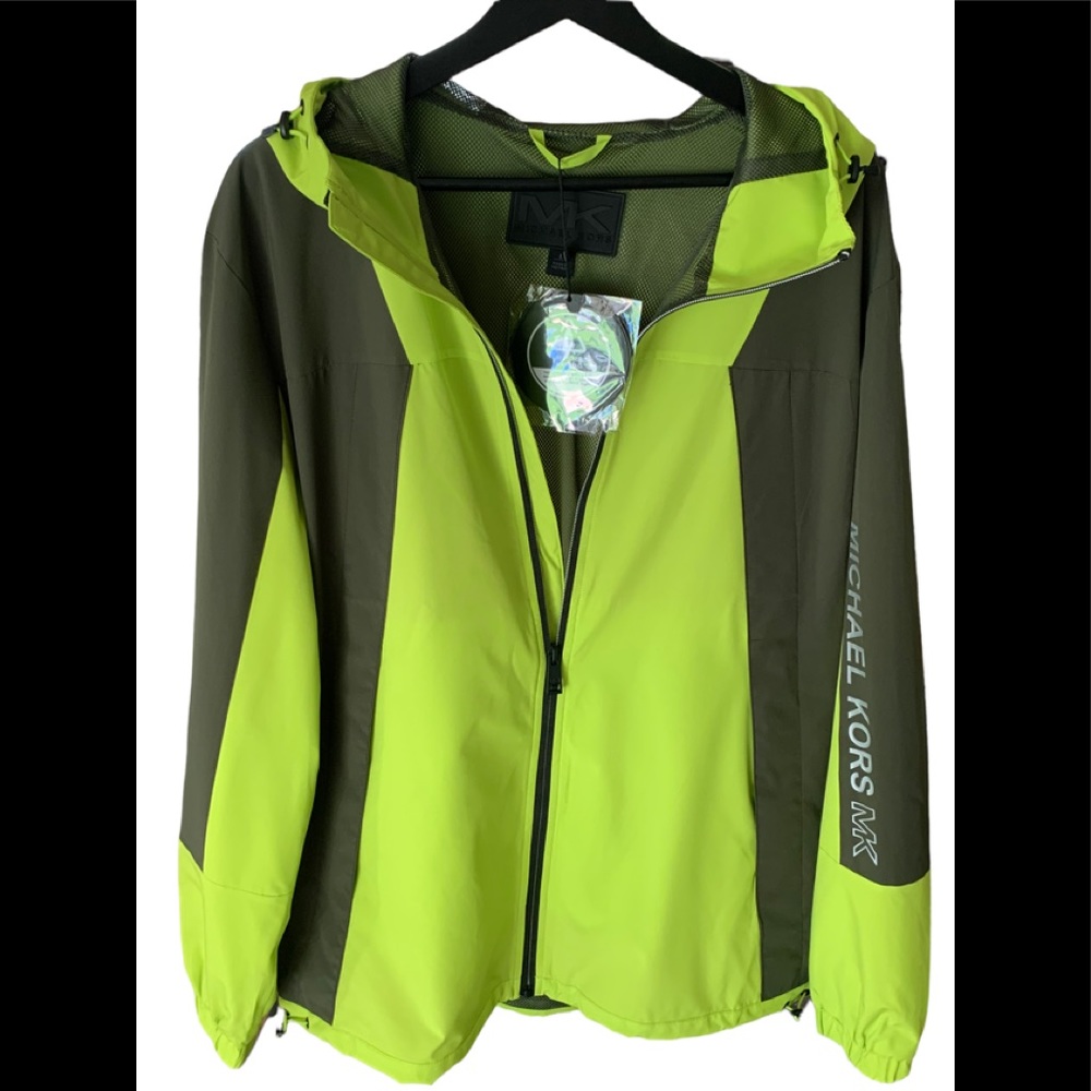 MK wind breaker, 😎 wear it with jeans when grabbing coffee, or to the gym